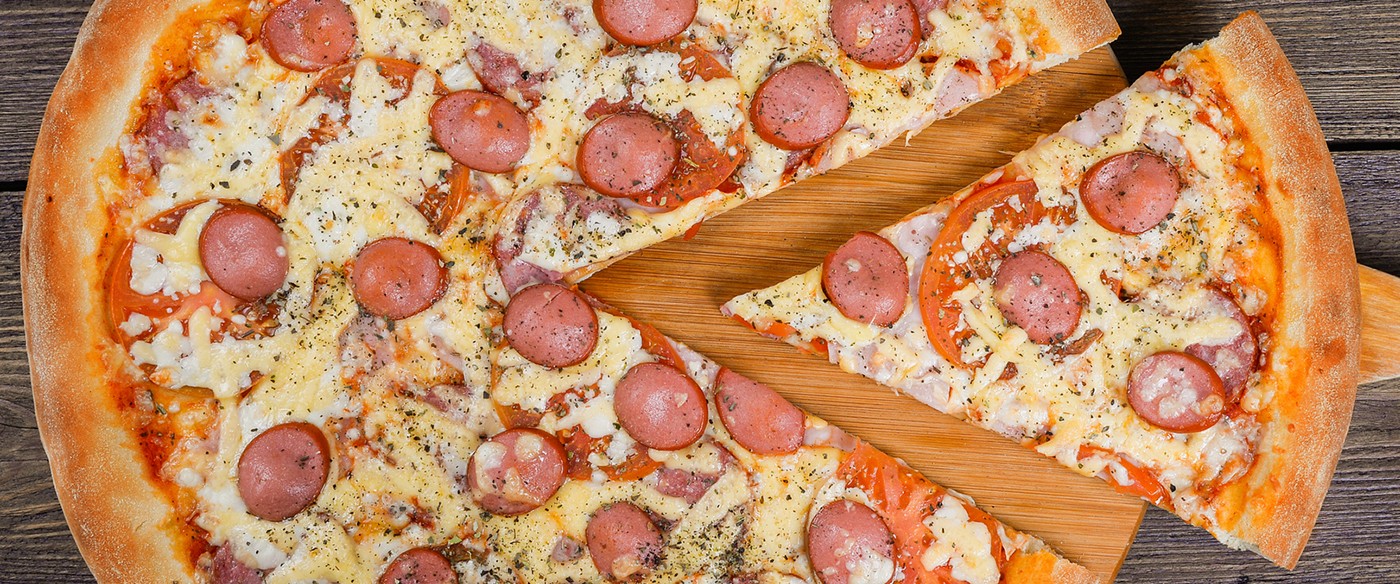 Pizza de salchicha al sartén Pizza de salchicha al sartén