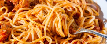 Espagueti en salsa de tomate con Chorizo Chimex