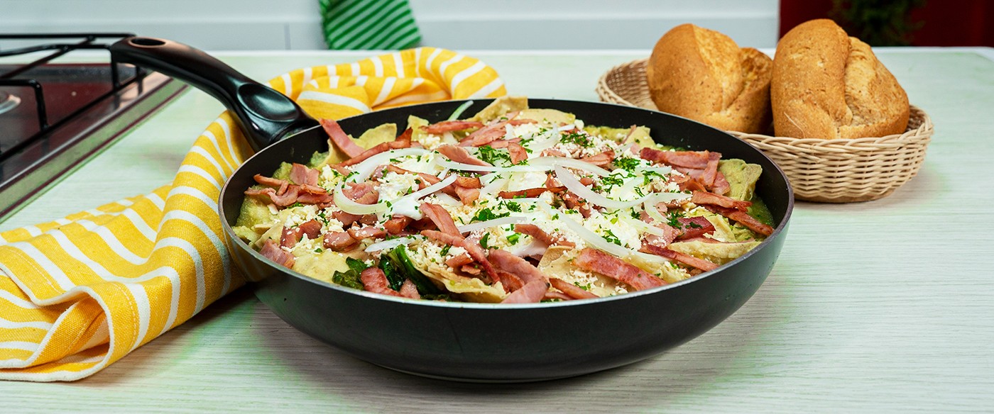 Chilaquiles verdes de Pierna Chimex