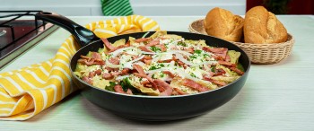 Chilaquiles verdes de Pierna Chimex